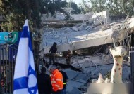 76人队防守崩盘，惨遭对手狂轰猛炸，然后继续.-kaiyun